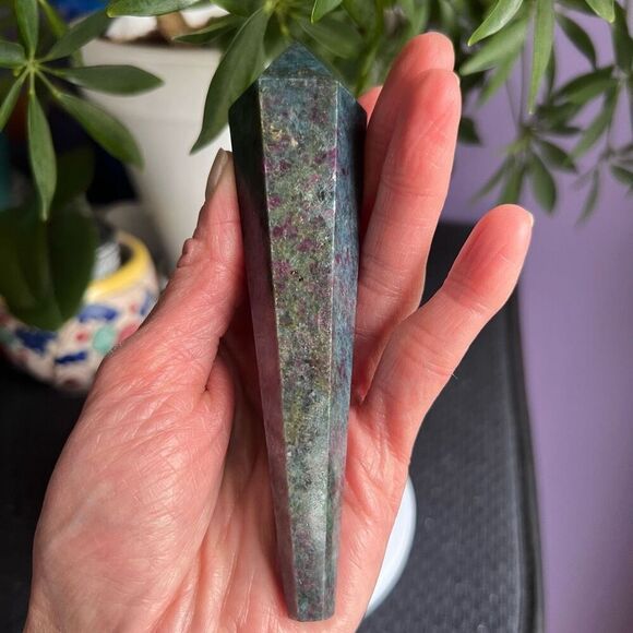 Ruby in Kyanite Crystal UV Reactive‎ Wand Scepter (2) - Picture 3 of 12